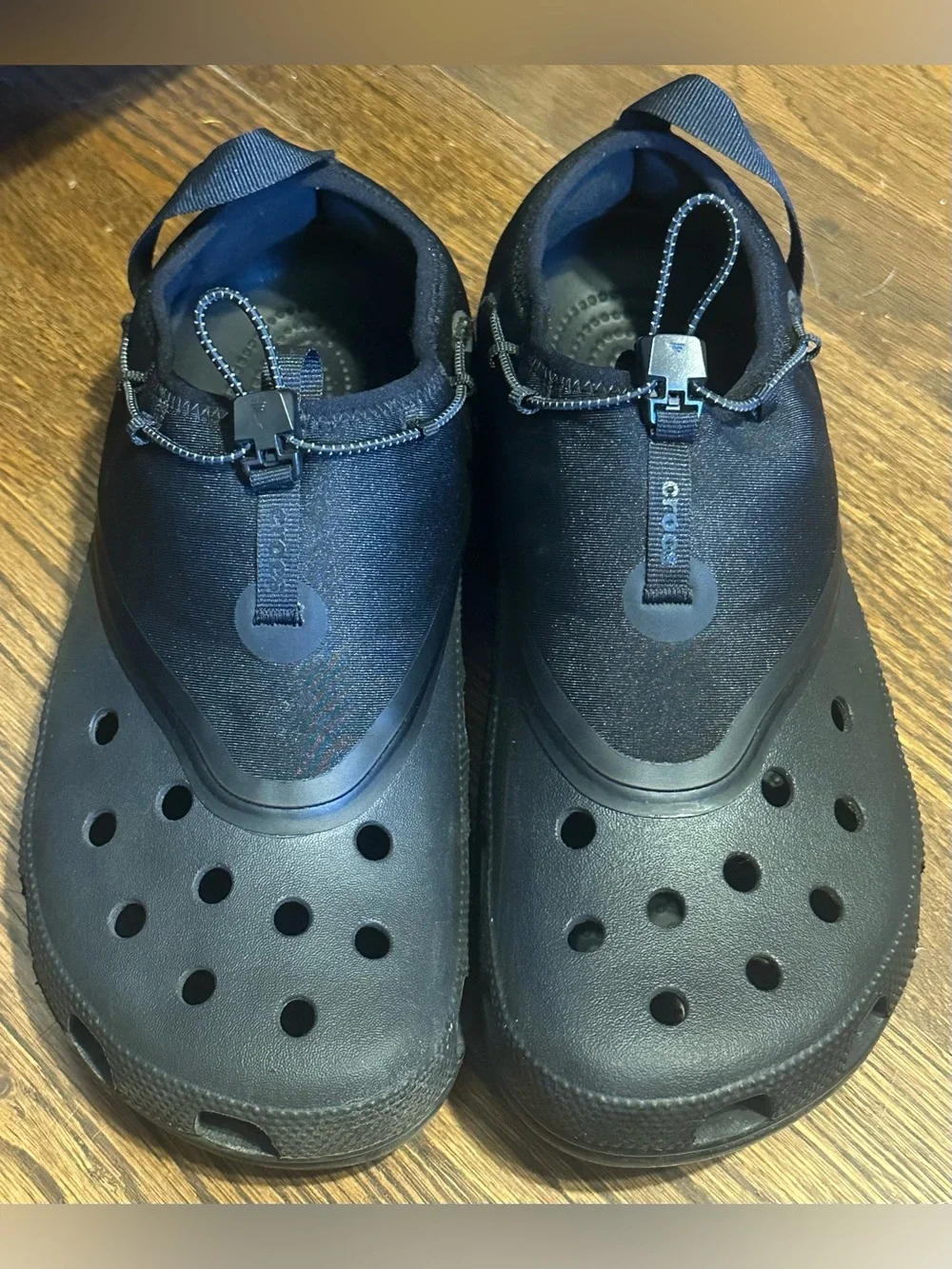 Crocs Trail Sneaker Men’s size 11